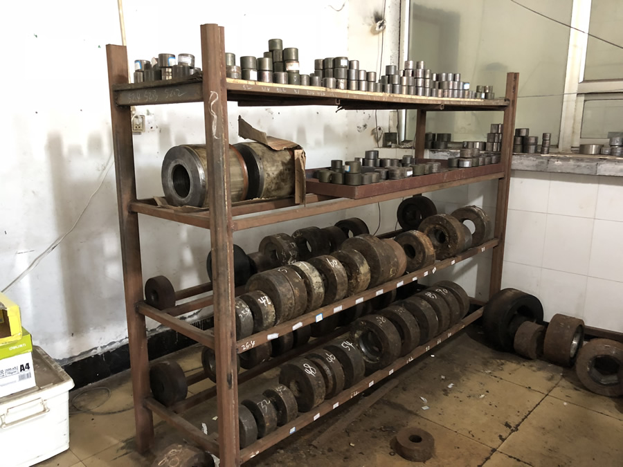 模具